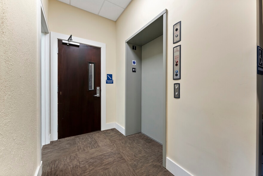 More Photos Of 180 Merrimack St, Lowell Religious Facility For Sale