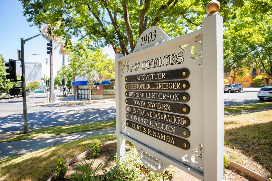 More Photos Of 1903 21st St, Sacramento Office Residential For Lease