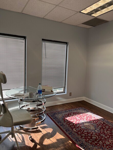 More Photos Of 955 S Virginia St, Reno Office For Lease