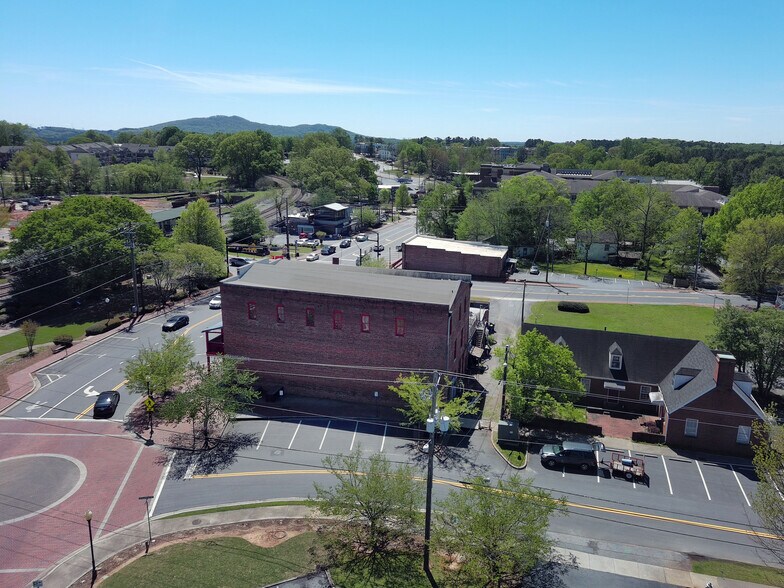 More Photos Of 2881 N Main St NW, Kennesaw General Retail For Sale