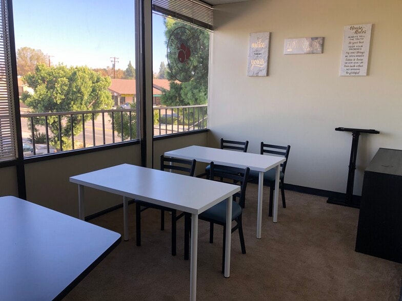 More Photos Of 895 E Yorba Linda Blvd, Placentia Office For Lease