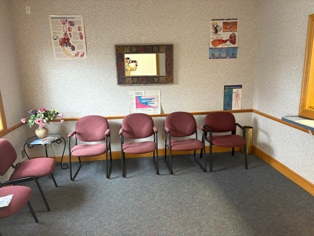 More Photos Of 18 Limestone Dr, Buffalo Office For Lease