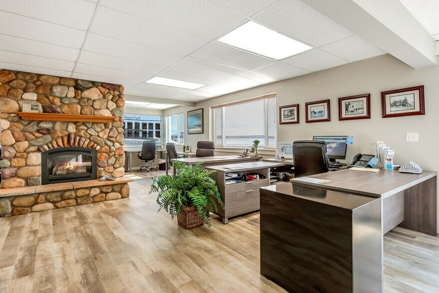 More Photos Of 8045 Birch Bay Dr, Blaine Office Residential For Sale