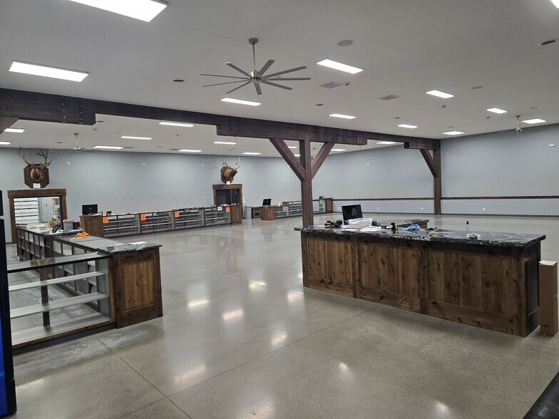More Photos Of 870 N 2nd E, Rexburg General Retail For Lease