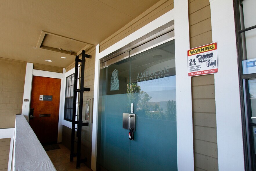 More Photos Of 2900 Bristol St, Costa Mesa Office For Sale