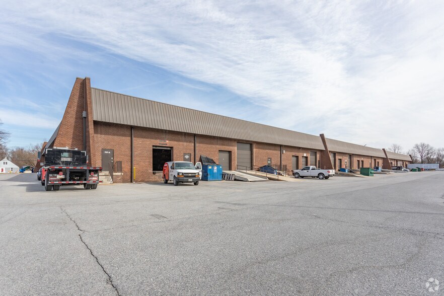 More Photos Of 717 Hammonds Ferry Rd, Linthicum Heights Unknown For Lease