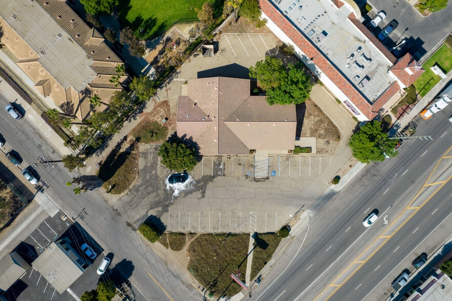 More Photos Of 2805 Vineyard Ave, Oxnard Freestanding For Lease