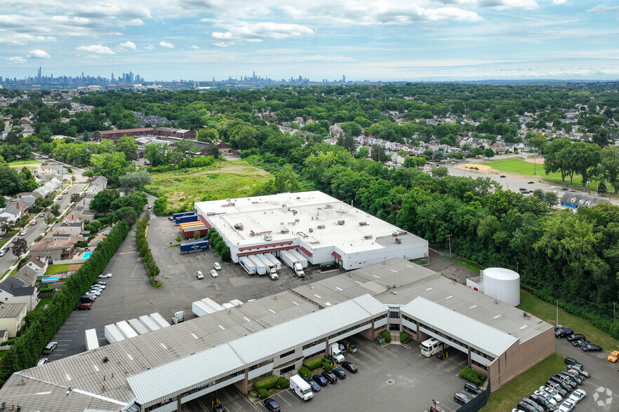 More Photos Of 50 Morton St, East Rutherford Warehouse For Lease