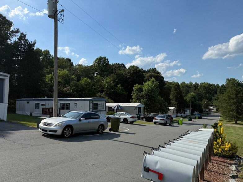 More Photos Of 708 Frye Bridge Rd, Clemmons Manufactured Housing Mobile Home Park For Sale