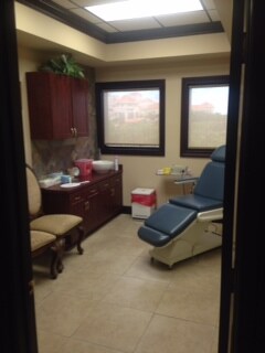 Primary Photo Of 925 NE 30th Ter, Homestead Medical For Lease