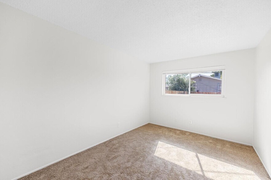 More Photos Of 7656 23rd St, Sacramento Multifamily For Sale