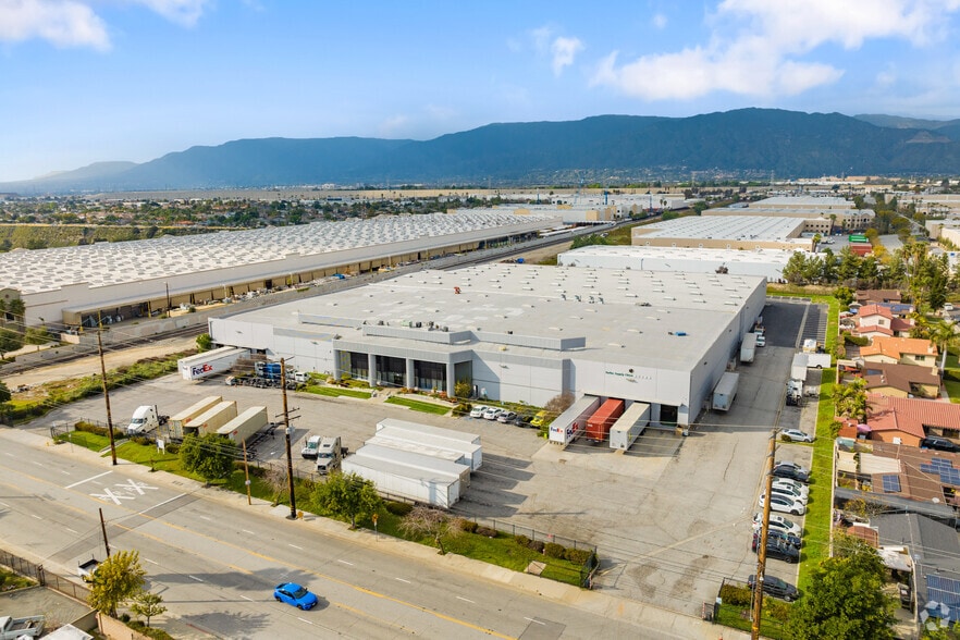 More Photos Of 15601 Cypress Ave, Irwindale Warehouse For Lease