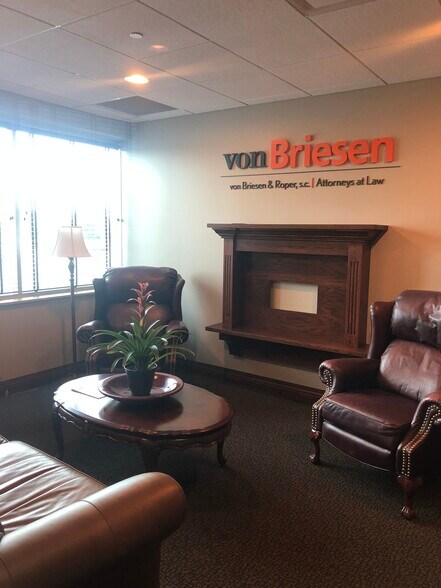 More Photos Of 4400 Calumet Ave, Manitowoc Office For Sale