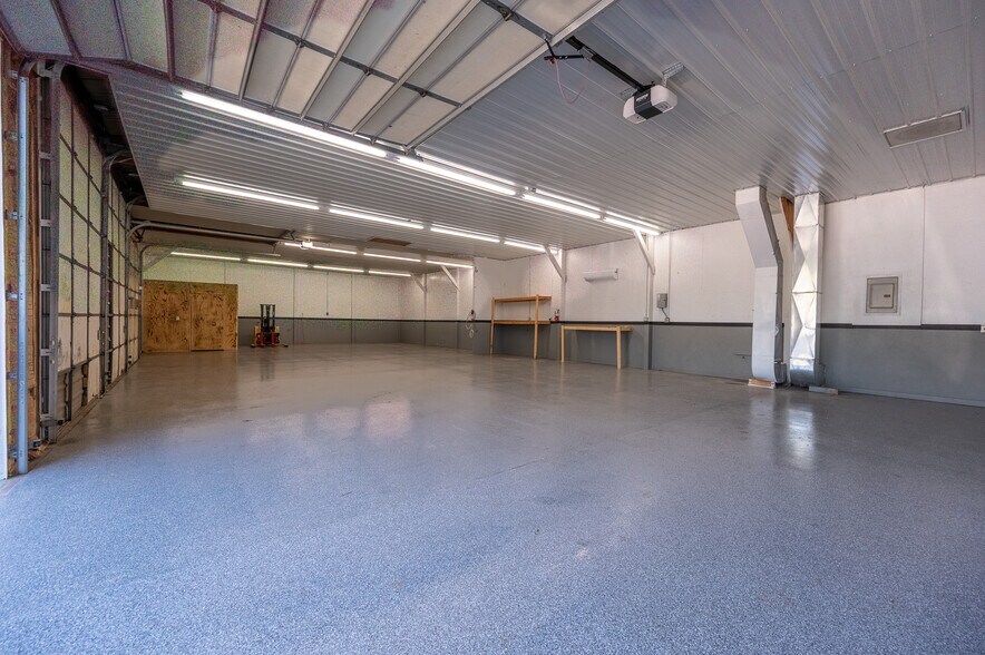 More Photos Of 621 Star st, El Dorado Warehouse For Sale