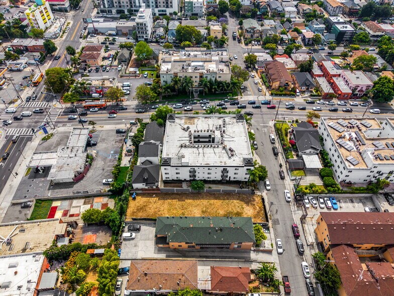 More Photos Of 2113 W Court St, Los Angeles Land For Sale