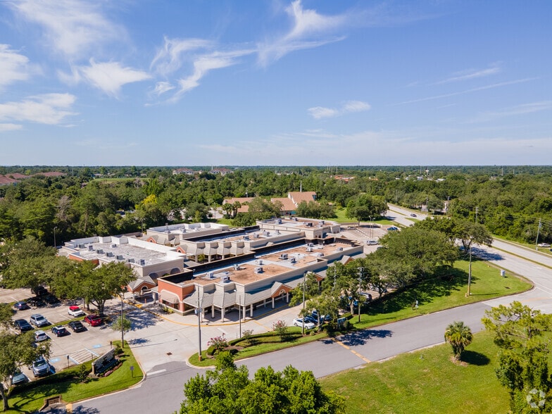 More Photos Of 100-198 Treemonte Dr, Orange City Unknown For Lease