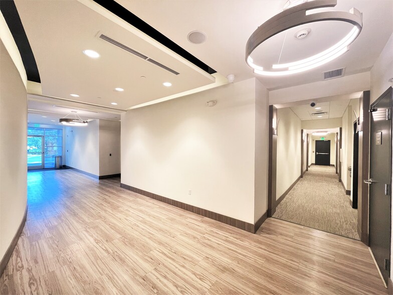 More Photos Of 1485 International Pky, Lake Mary Office For Lease