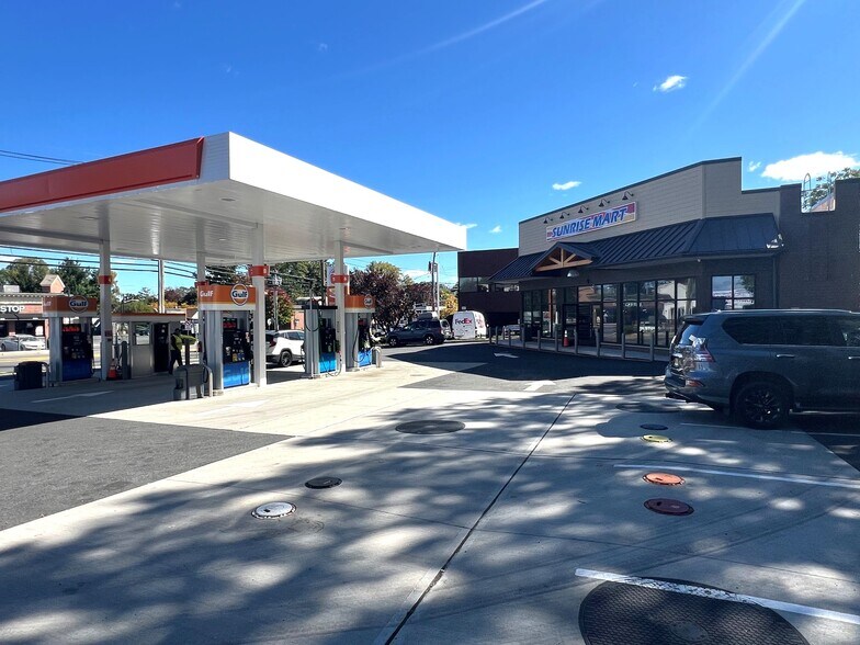 More Photos Of 58-60 Essex St, Lodi Service Station For Lease