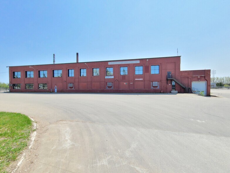 More Photos Of 700 Rue Notre-Dame E, Trois-Rivières Industrial For Lease