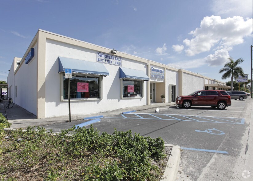 More Photos Of 3149 W Hallandale Beach Blvd, Hallandale Warehouse For Lease