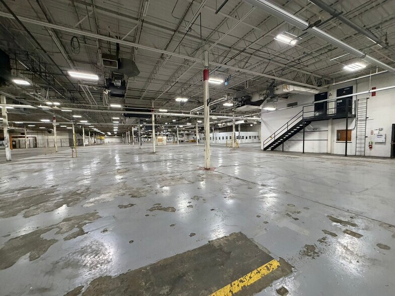More Photos Of 5300 Jefferson Pky, Pine Bluff Warehouse For Lease