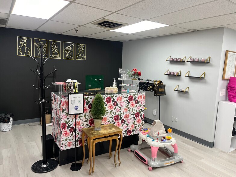More Photos Of 3527 Harlem Rd, Buffalo Office For Sale