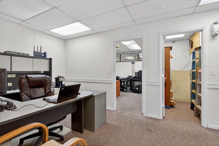 More Photos Of 513 N State Road 7, Margate Office For Lease