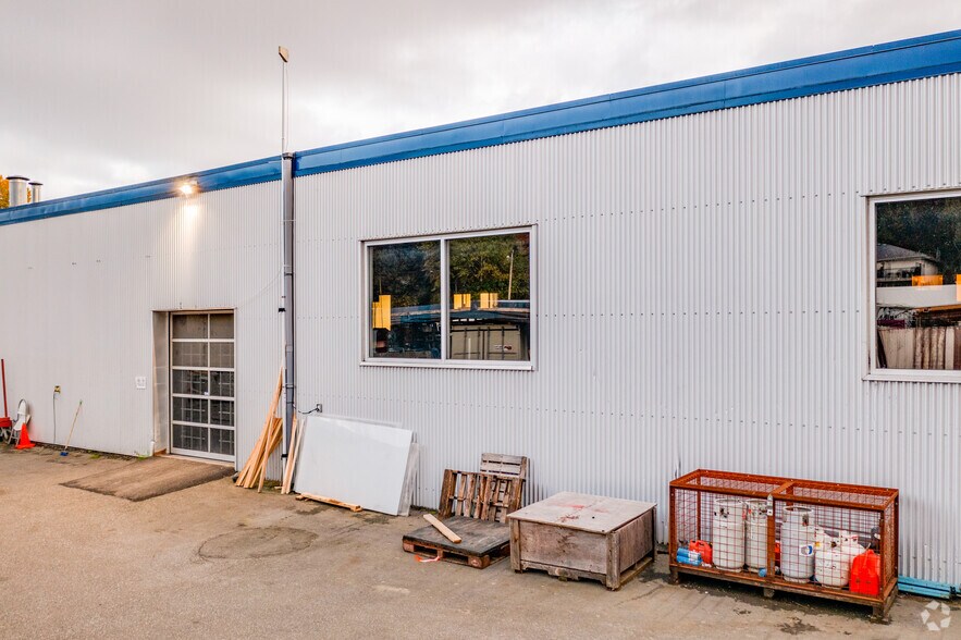 More Photos Of 8580 Greenall Ave, Burnaby Warehouse For Lease