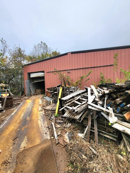 More Photos Of 1189 Breedlove St, Memphis Office For Sale