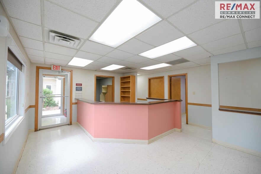 More Photos Of 3440 Hampton Hwy, Yorktown Office For Lease