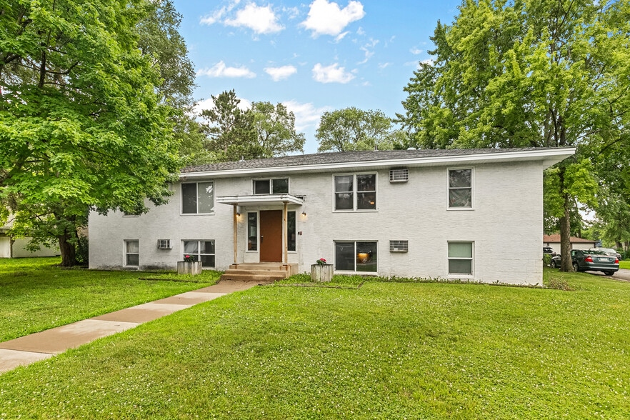 More Photos Of 752 Southview Dr, Anoka Apartments For Sale