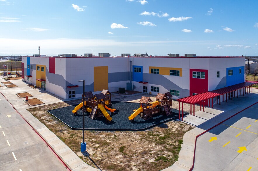 More Photos Of 6609 Evans Rd, Corpus Christi Schools For Sale
