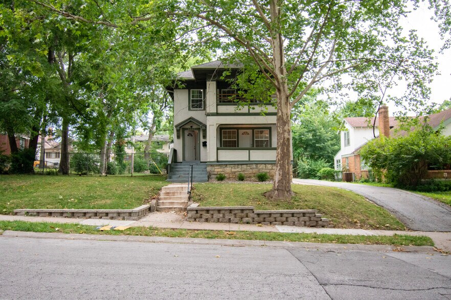 Primary Photo Of 5331 Charlotte St, Kansas City Apartments For Sale