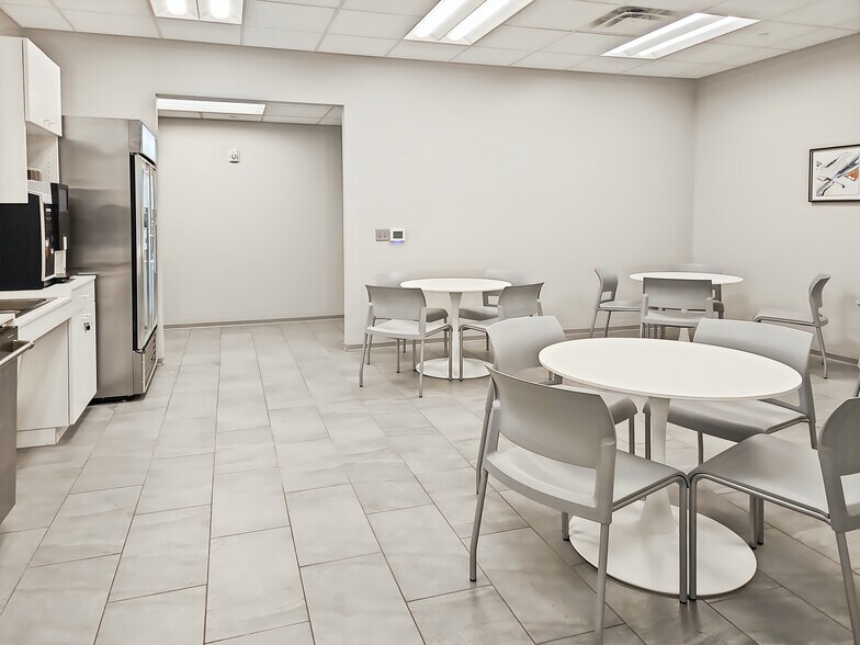 More Photos Of 2321 Energy Dr, Louisville Coworking Space