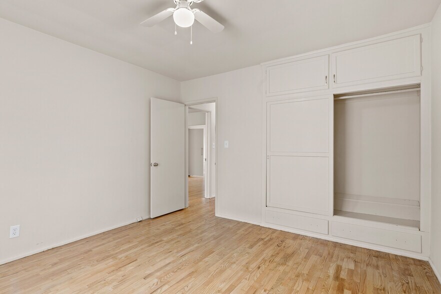 More Photos Of 123-129 N Jackson St, Glendale Apartments For Sale