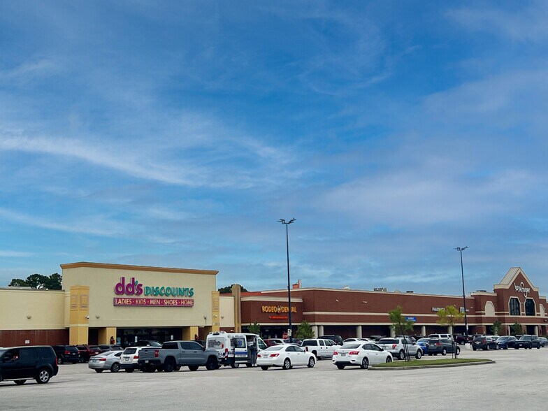 More Photos Of 302-380 FM 1960 W, Houston Unknown For Lease