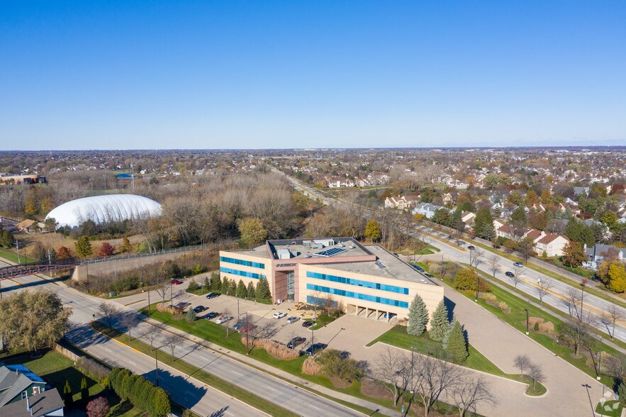 More Photos Of 600 N Buffalo Grove Rd, Buffalo Grove Office For Lease