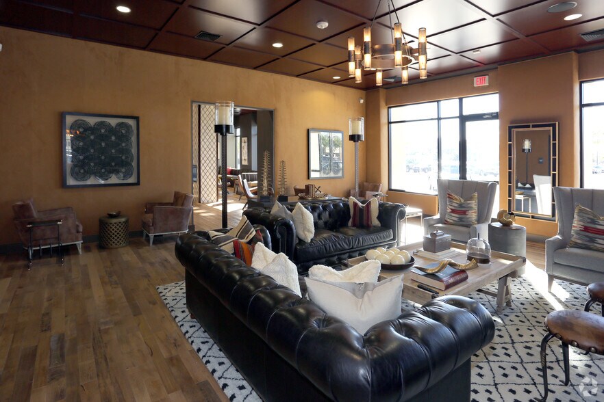 More Photos Of 7350 E Stetson Dr, Scottsdale Apartments For Lease