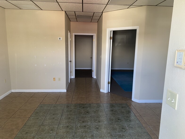 More Photos Of 1535 N Cogswell St, Rockledge Warehouse For Lease