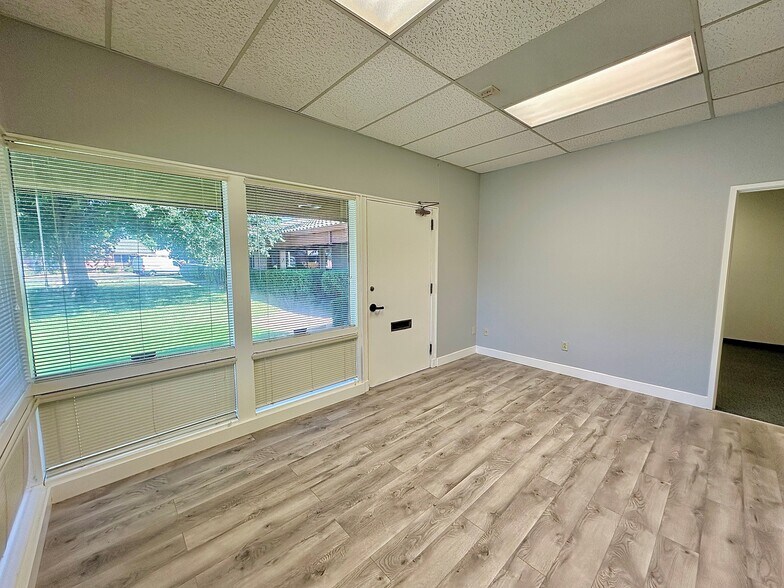 More Photos Of 3002-3028 Beacon Blvd, West Sacramento Medical For Lease