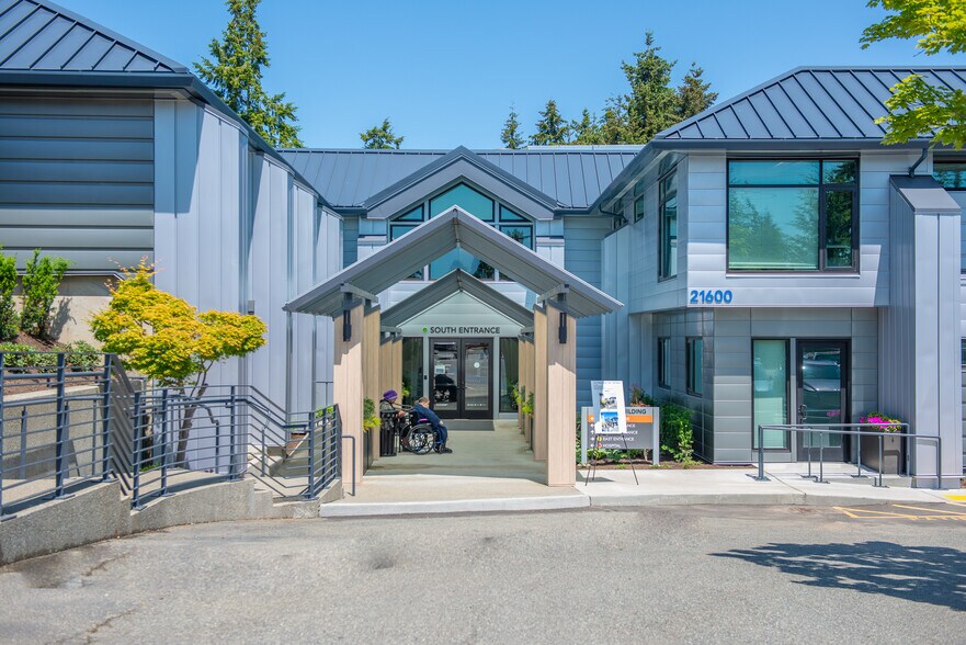 More Photos Of 21600 Highway 99, Edmonds Medical For Lease