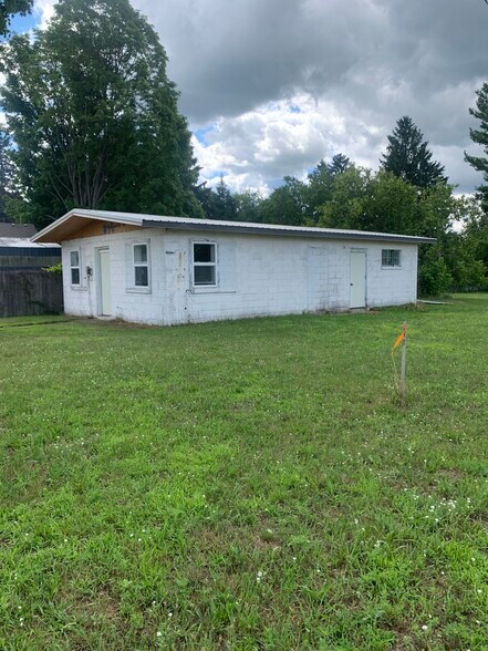 More Photos Of 4579 N Park St, Reed City Warehouse For Sale