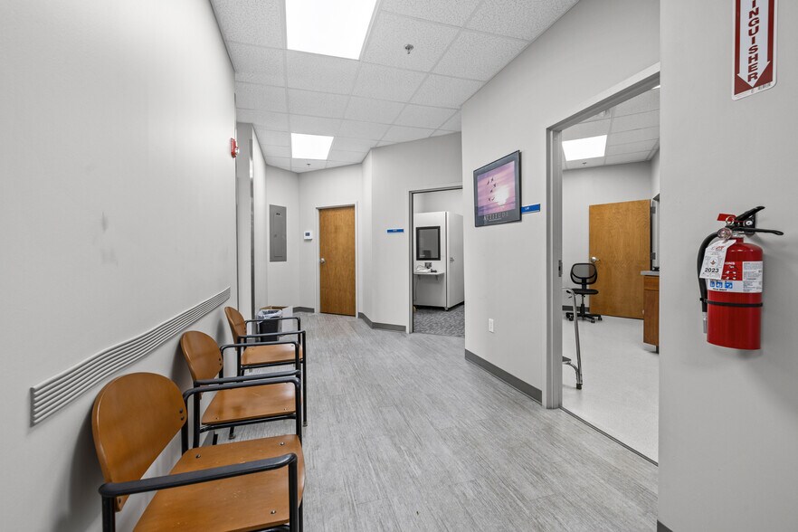 More Photos Of 801 Poindexter St, Chesapeake Office Residential For Lease