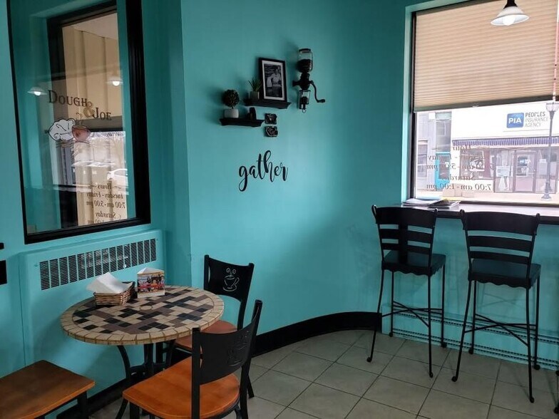 More Photos Of 114 N Elm St, Cresco Storefront Retail Residential For Sale