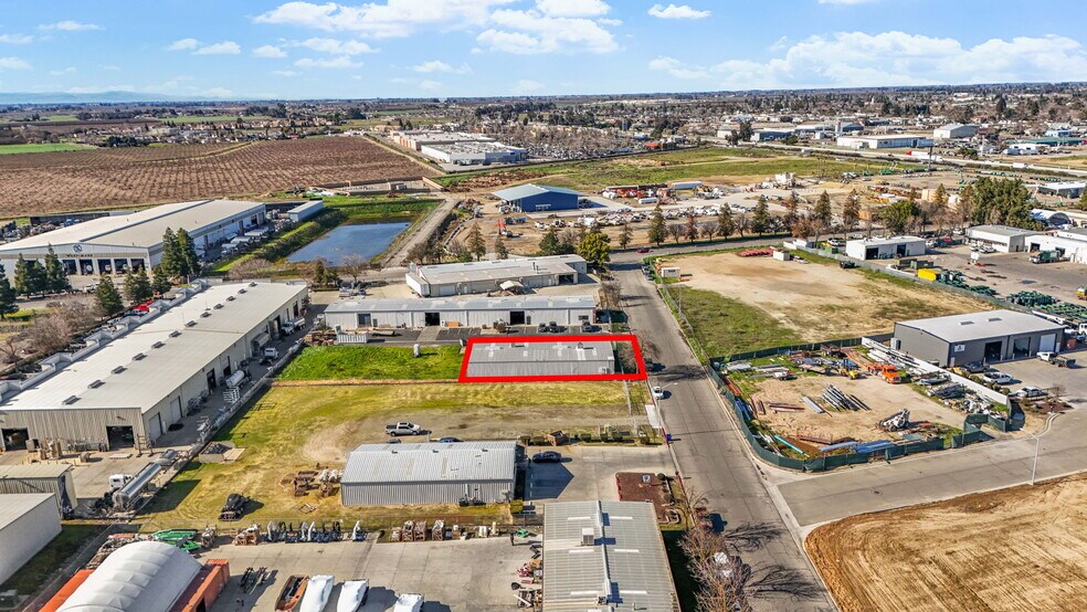 More Photos Of 460 Airpark Rd, Atwater Warehouse For Lease