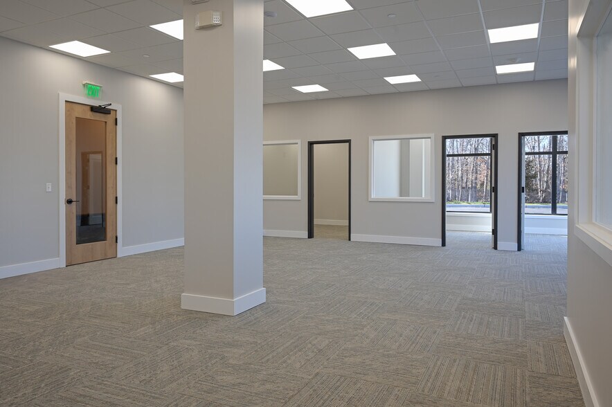 More Photos Of 18 Cox Cro Rd, Toms River Loft Creative Space For Lease