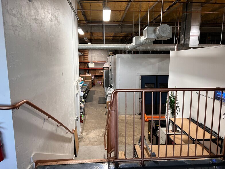 More Photos Of 6960-6972 NW 50th St, Miami Warehouse For Lease