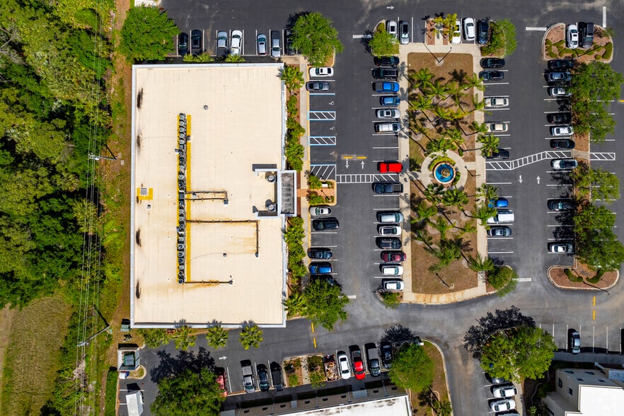 More Photos Of 7341 Office Park Pl, Melbourne Office Residential For Lease