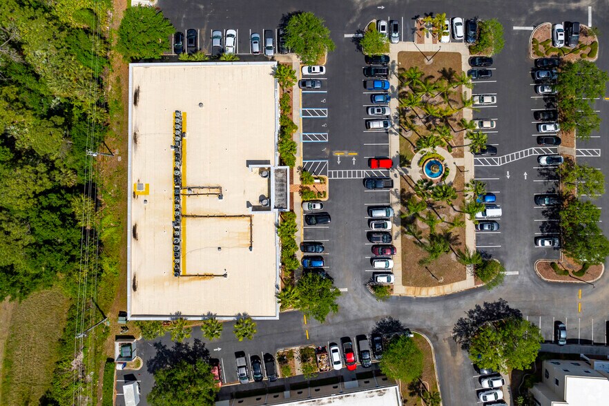 More Photos Of 7341 Office Park Pl, Melbourne Office Residential For Lease