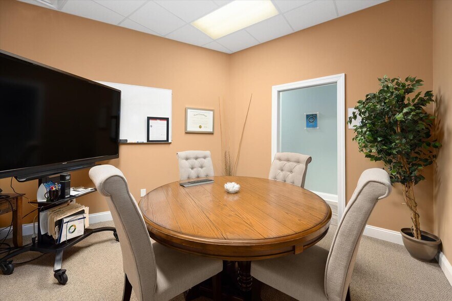 More Photos Of 11022 Nicholas Ln, Berlin Storefront Retail Office For Sale